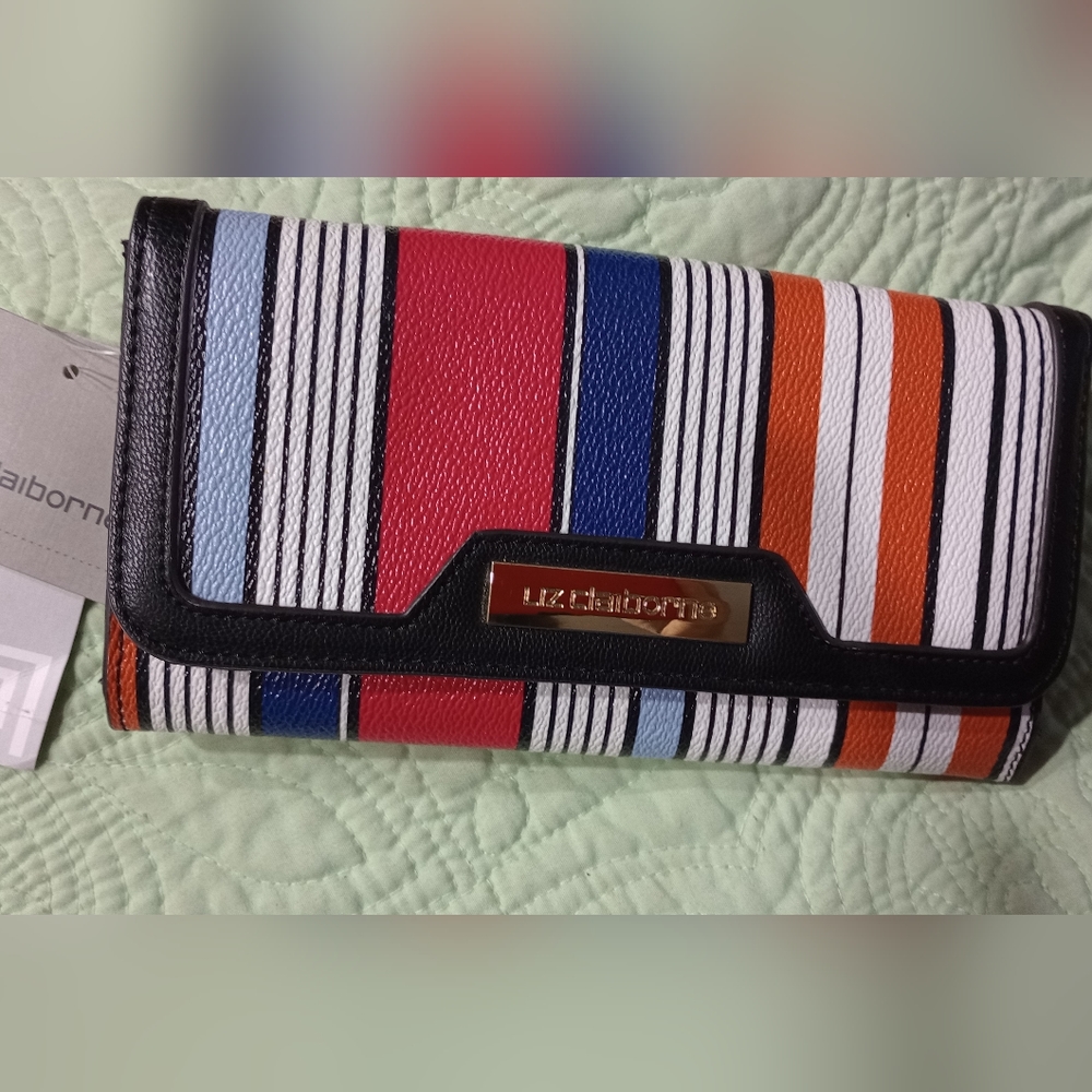 NWT Liz Claiborne wallet